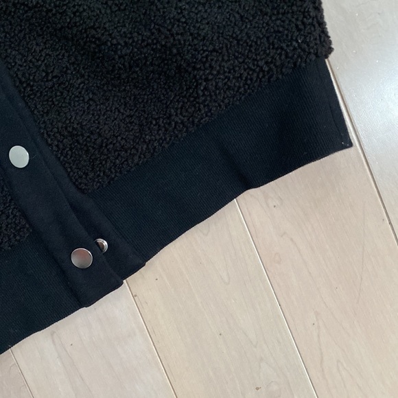 N:philanthropy Nicole oversized bomber soft sherpa hooded snap jacket - Picture 6 of 9